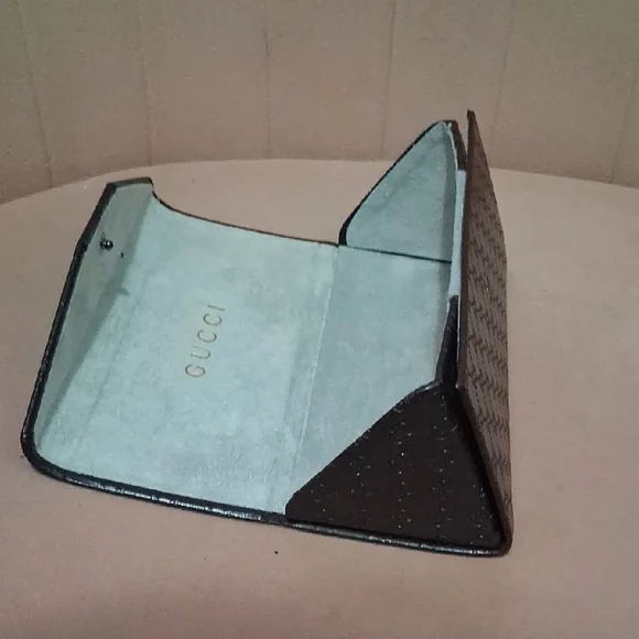 Gucci Brown Glasses Case - Picture 5 of 5